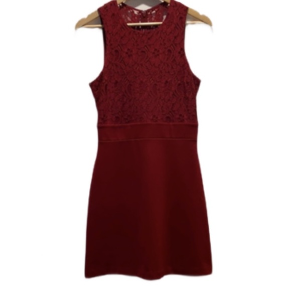 EXPRESS ❤️ Red Dress - With Lace Details - Picture 13 of 13